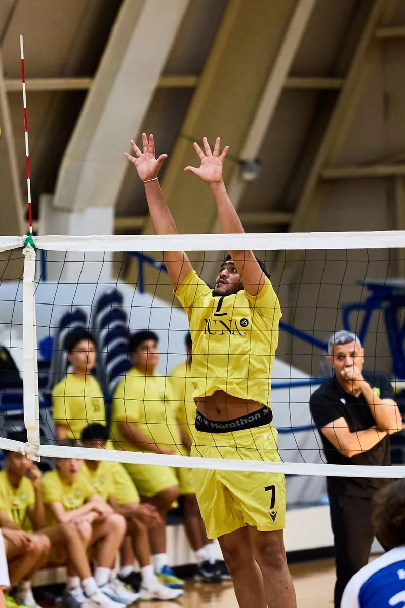 An attacker spiking past a block